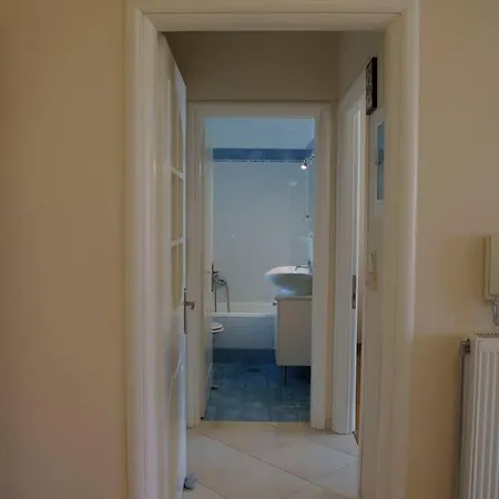 On The Wave - Modern Beachfront In Kalamata