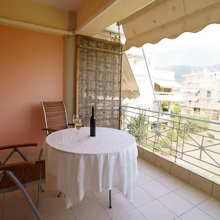 On The Wave - Modern Beachfront In Kalamata * Faraí