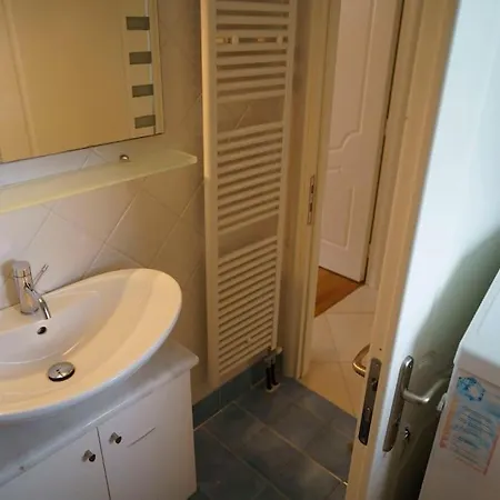 On The Wave - Modern Beachfront In Kalamata * Faraí