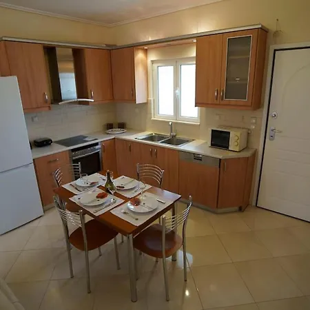 On The Wave - Modern Beachfront In Kalamata Faraí