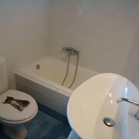 On The Wave - Modern Beachfront In Kalamata