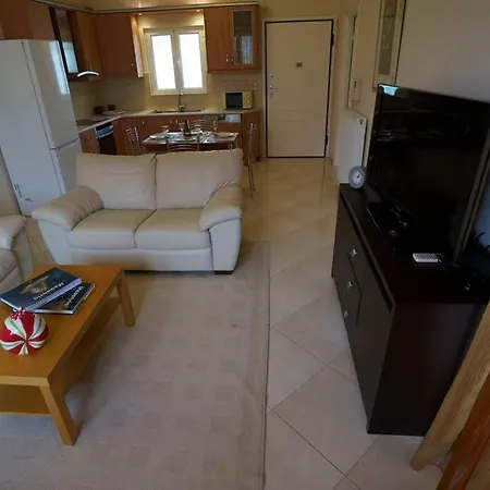 Apartment On The Wave - Modern Beachfront In Kalamata