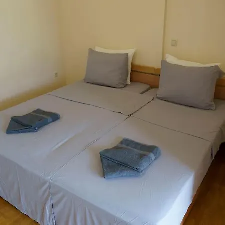 On The Wave - Modern Beachfront In Kalamata Apartment *