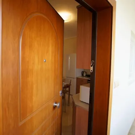 On The Wave - Modern Beachfront In Kalamata