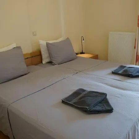 On The Wave - Modern Beachfront In Kalamata Faraí