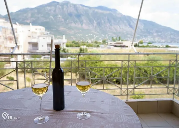 Apartman On The Wave - Modern Beachfront In Kalamata *