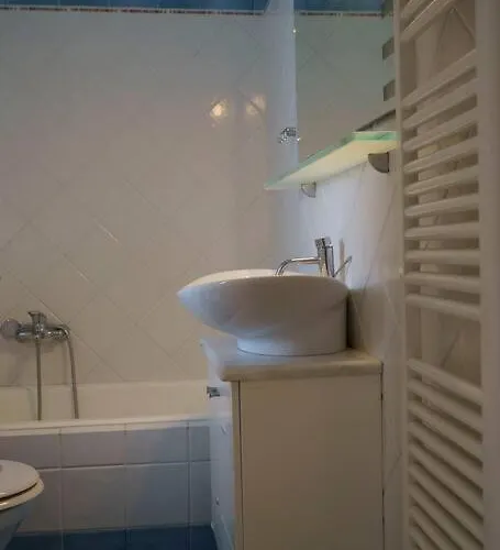 On The Wave - Modern Beachfront In Kalamata