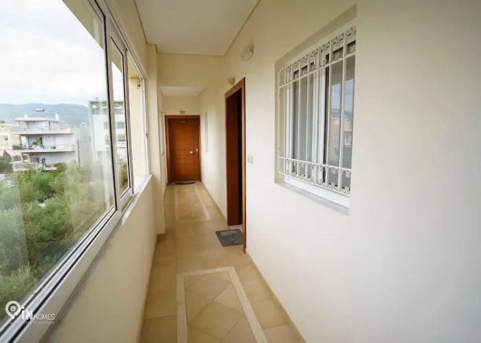 On The Wave - Modern Beachfront In Kalamata Apartament Faraí