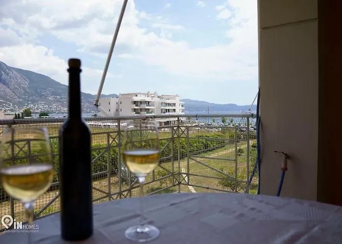 On The Wave - Modern Beachfront In Kalamata Faraí