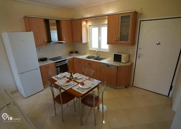 On The Wave - Modern Beachfront In Kalamata Faraí