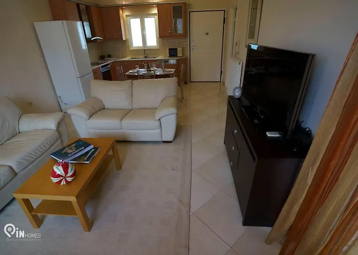 Apartman On The Wave - Modern Beachfront In Kalamata