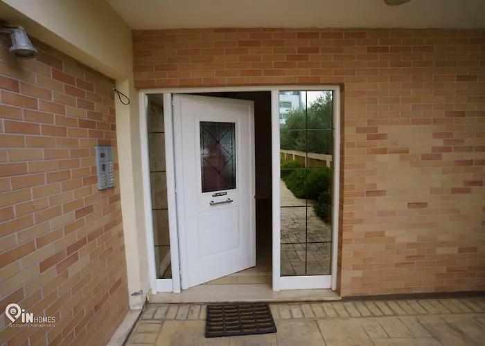 On The Wave - Modern Beachfront In Kalamata Apartament Faraí