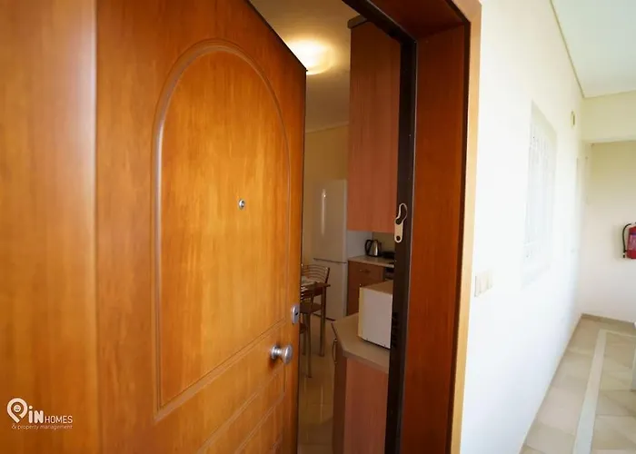 On The Wave - Modern Beachfront In Kalamata