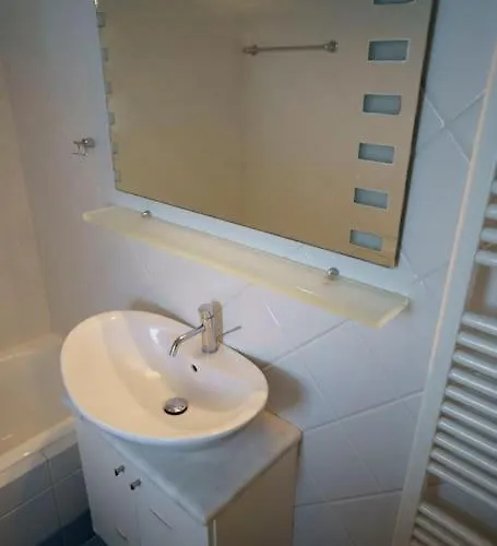 Apartman On The Wave - Modern Beachfront In Kalamata