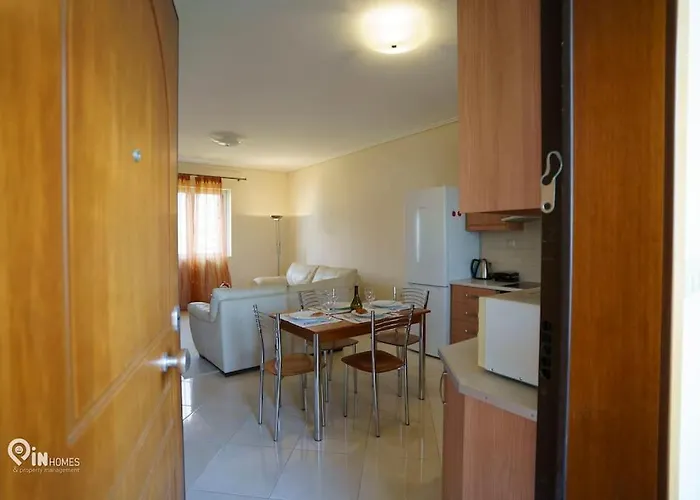Apartman On The Wave - Modern Beachfront In Kalamata